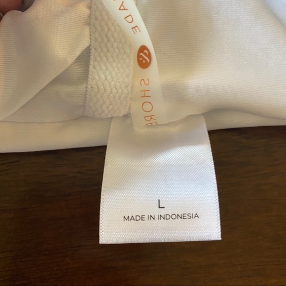 Shade & Shore Women's Ribbed 1 Piece Swimsuit - Picture 7 of 8